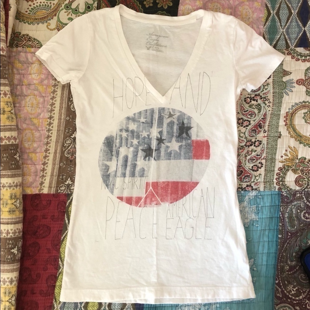 American Eagle White v-neck tee.